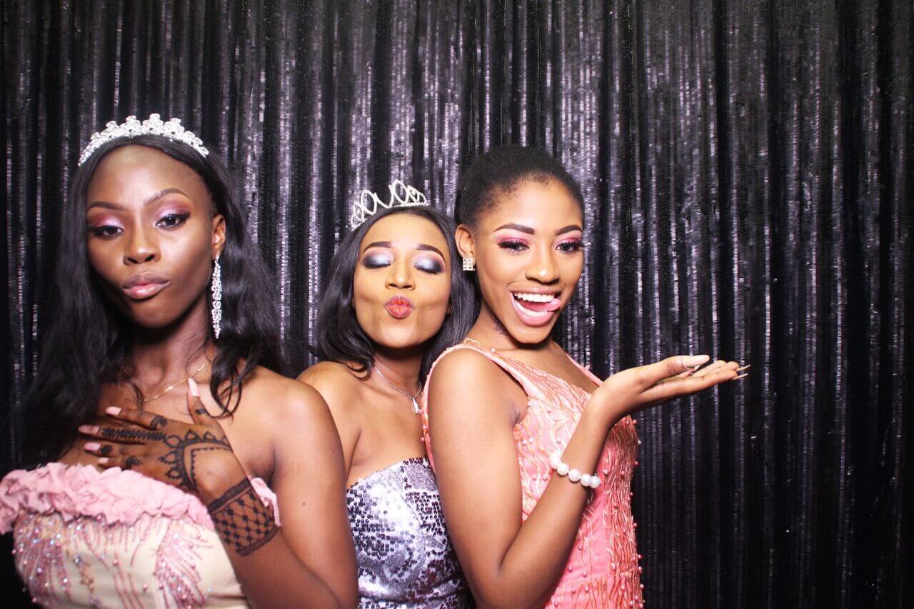 4 Exciting Prom Theme Party Ideas